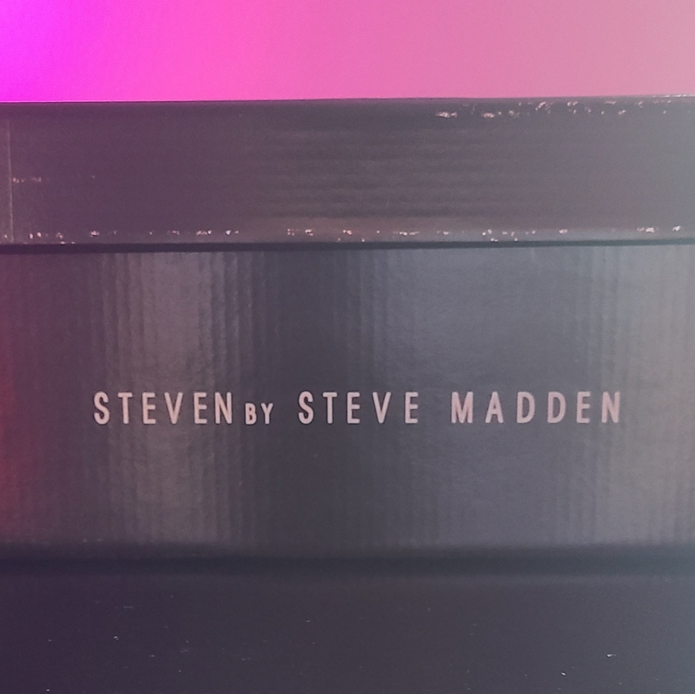 *NEW* STEVEN By Steve Madden Women's Hickory Closed Toe Ankle Fashion Boots - Picture 7 of 8